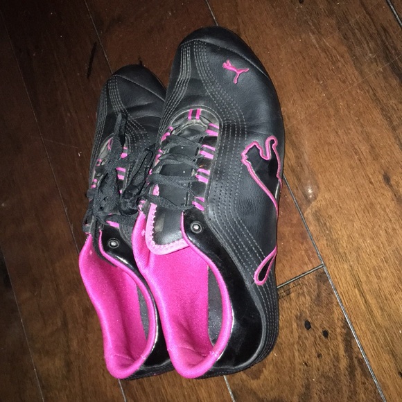 Puma shoes - Picture 2 of 3